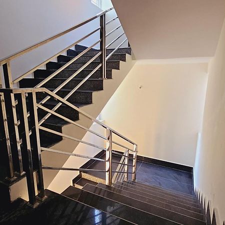 Vensa Homestay Puri Esterno foto