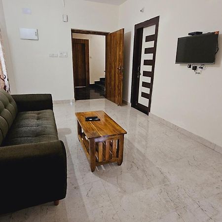 Vensa Homestay Puri Esterno foto