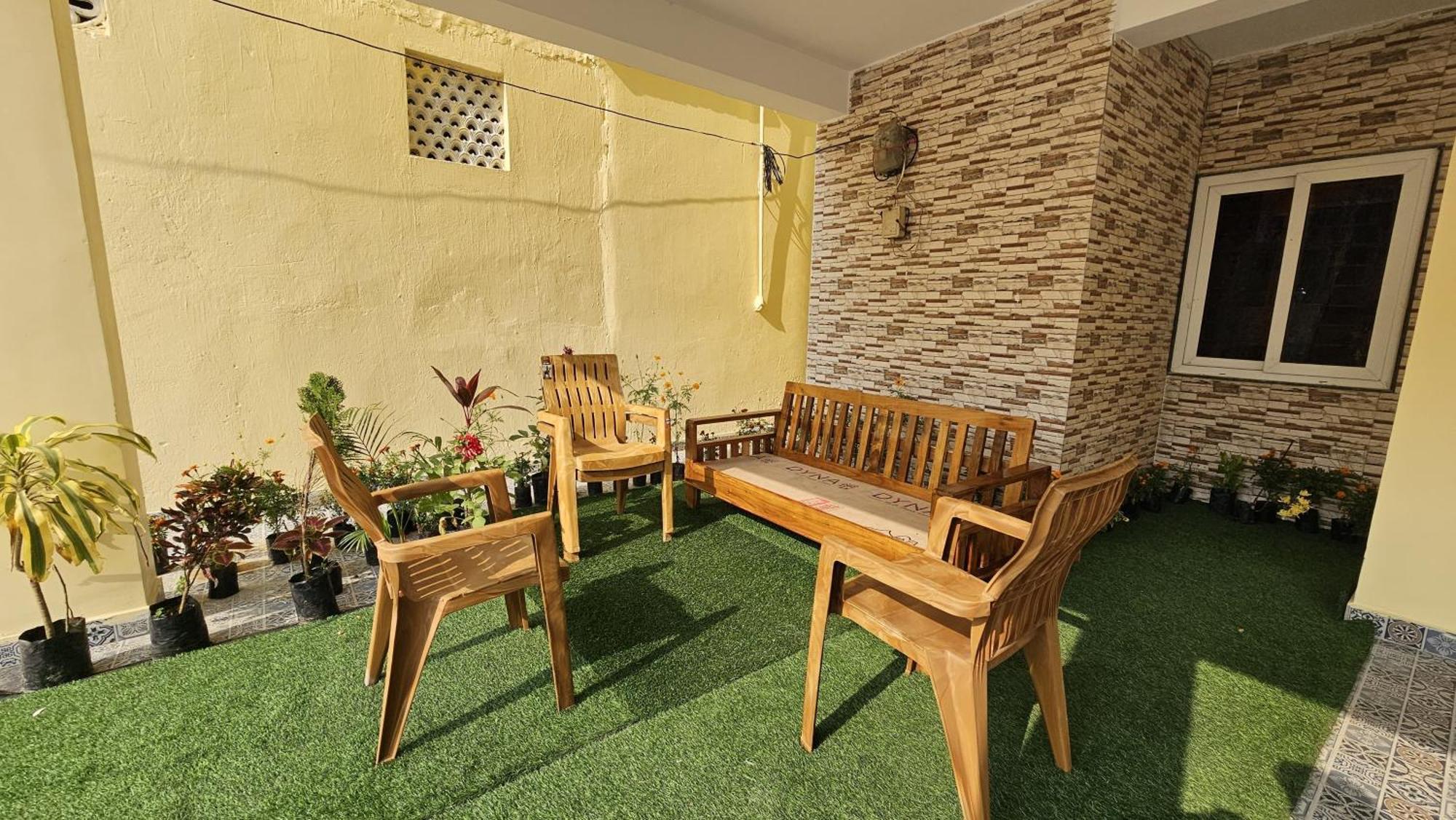 Vensa Homestay Puri Esterno foto
